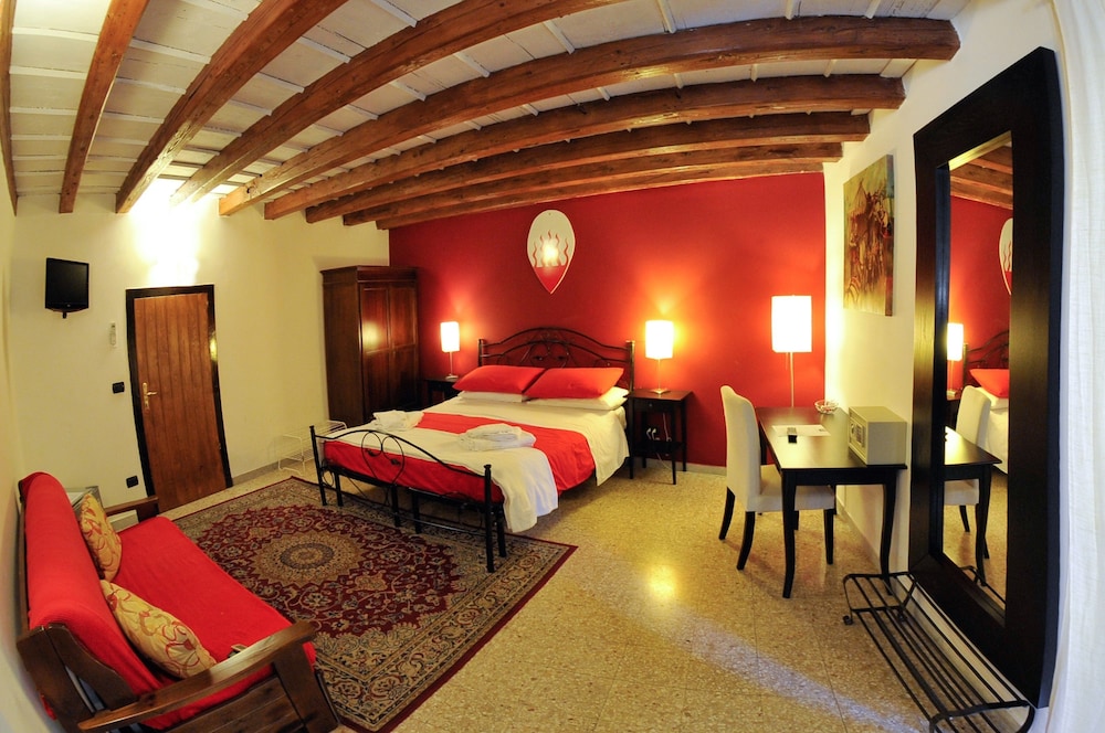 Quadruple Room, Annex Building