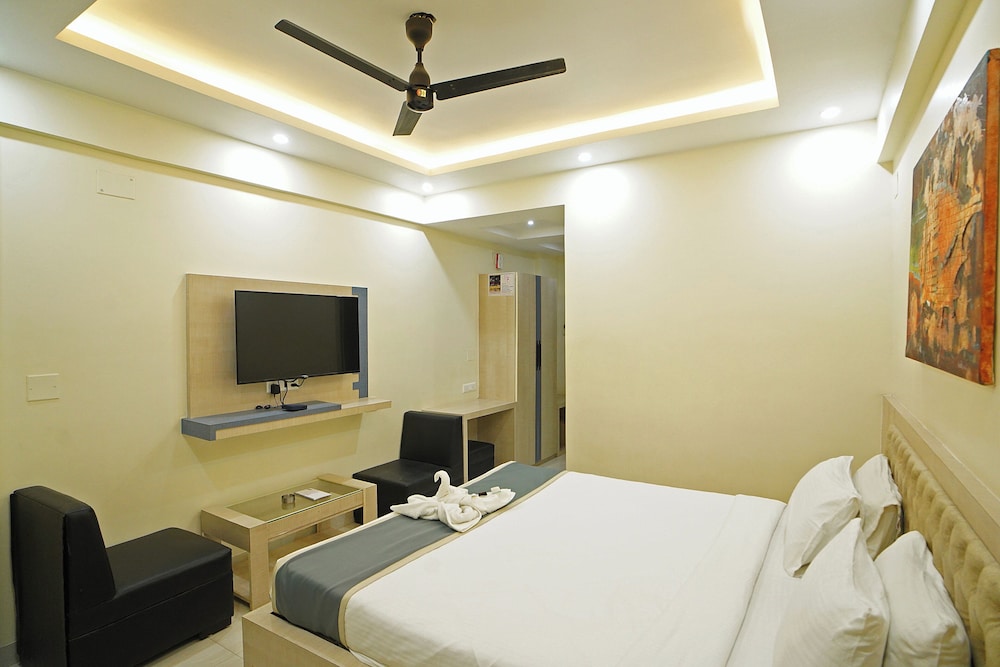 Deluxe Double Room, Balcony, City View
