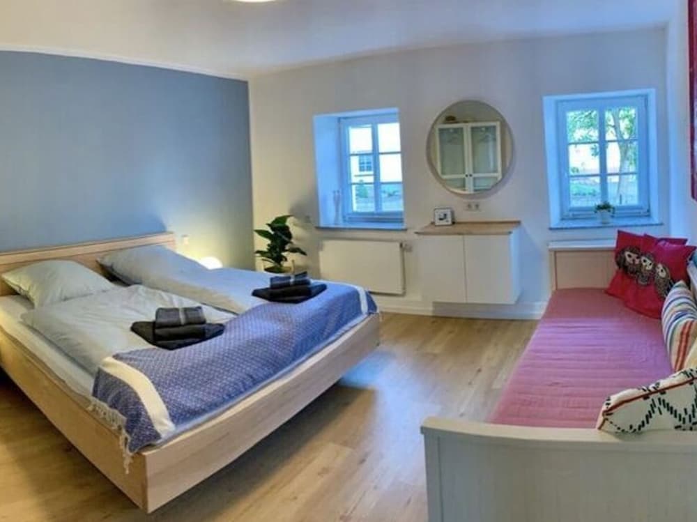 Apartment photo 2