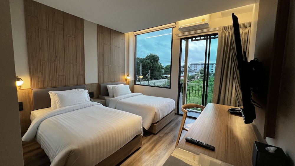 Deluxe Twin Room, Balcony, City View