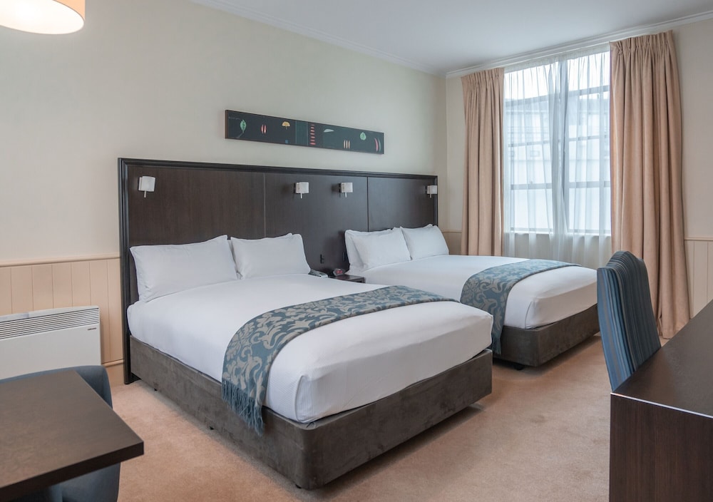 Standard Room, 2 Double Beds - Photo 2