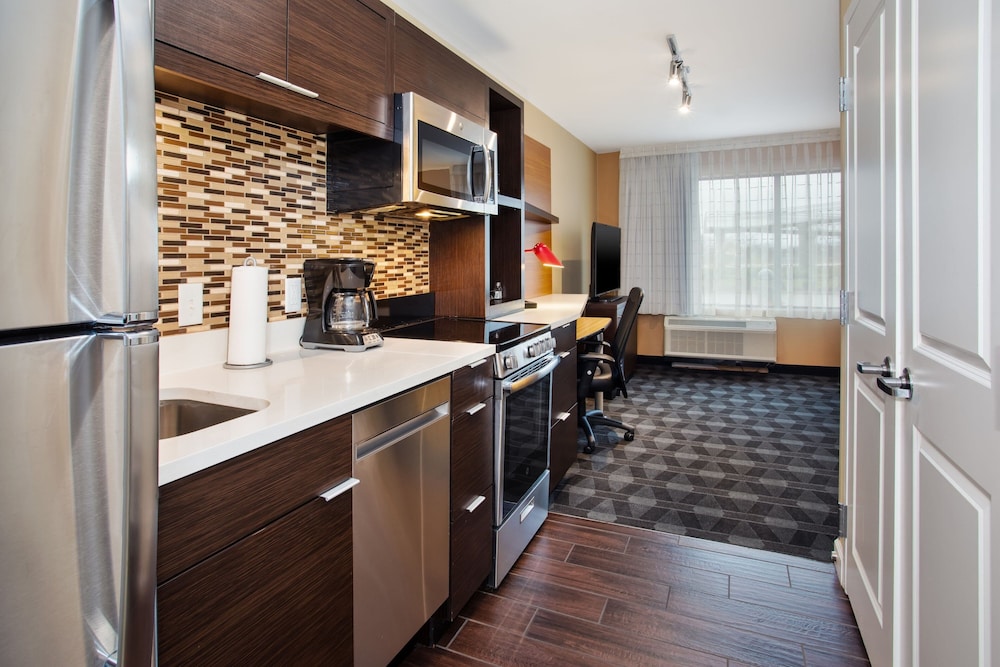Suite, 1 Bedroom - Photo 1