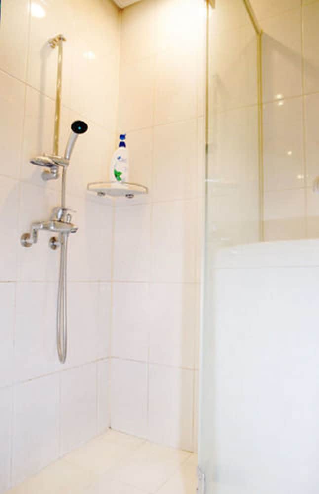 Double Room (1Queen 150*200cm) photo 3