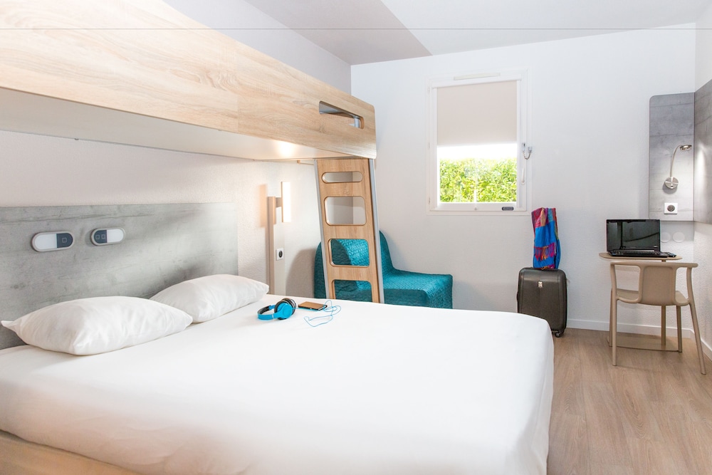 Triple Room, Multiple Beds - Photo 2