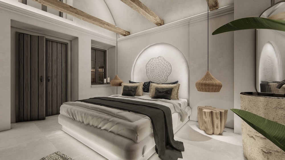 Two Bedroom Cave Suite with Spa Bath