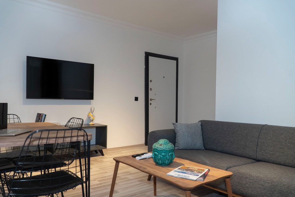 Basic Apartment
