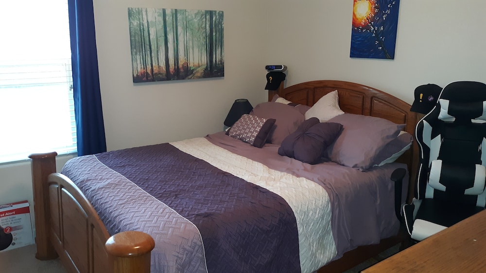 Classic Single Room, 1 Queen Bed, Non Smoking photo 1