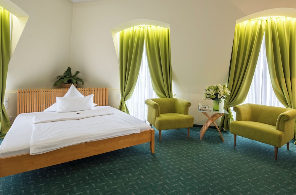 Basic Double Room