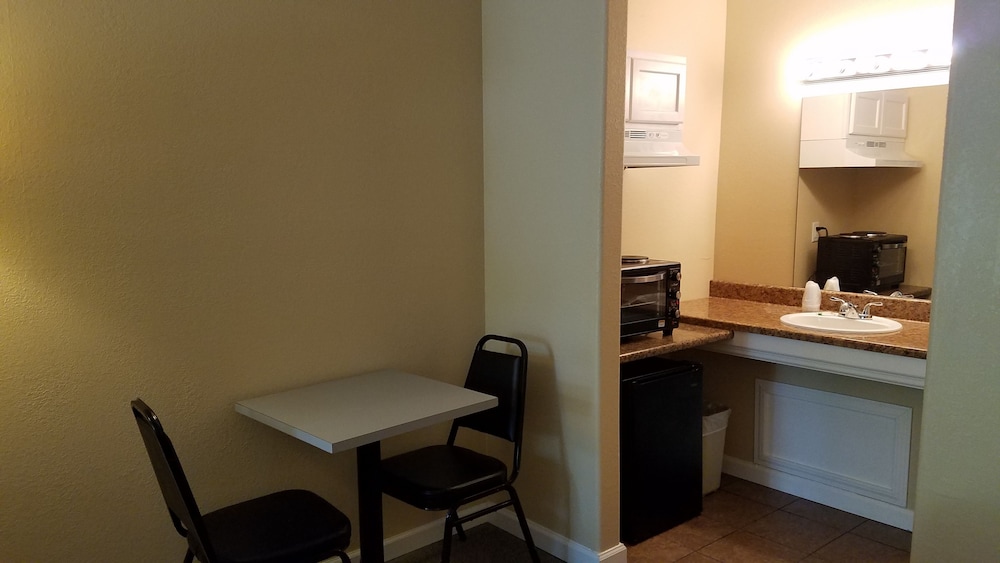 Deluxe Room, 2 Double Beds, Kitchenette, Ground Floor photo 2