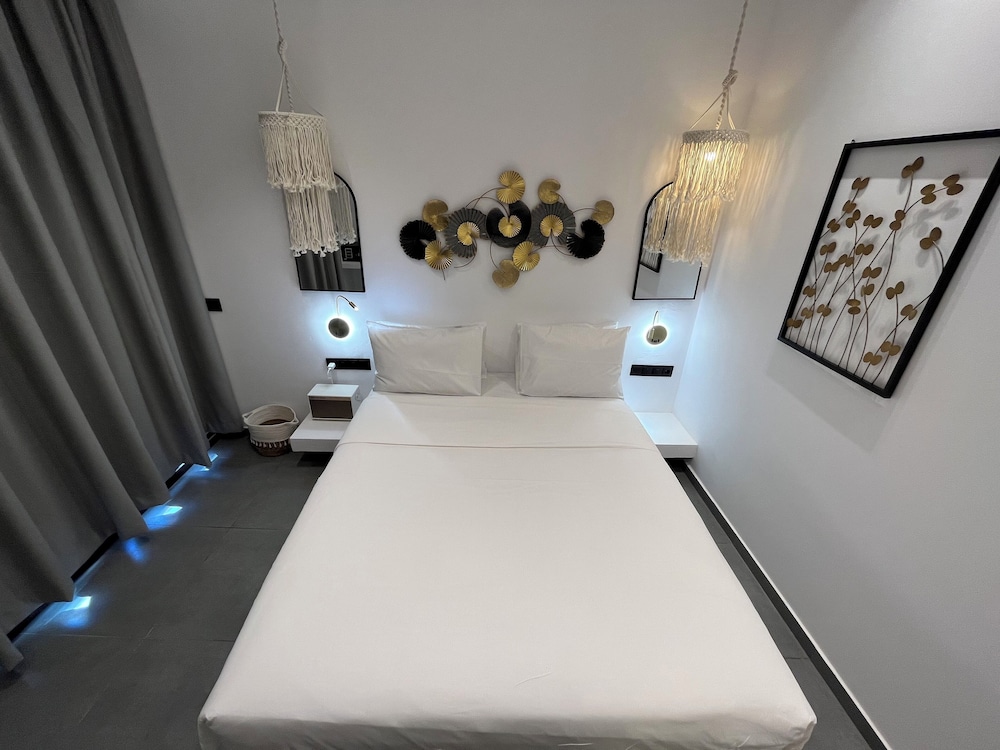 Superior Double Room, Hill View photo 3