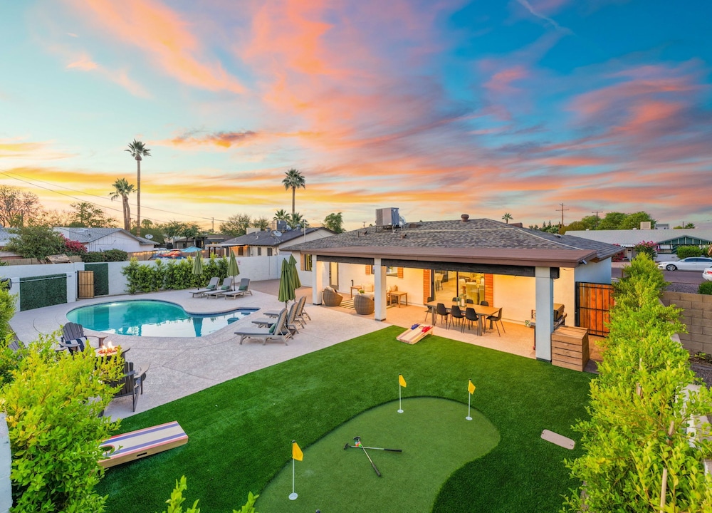 NEW The Hensley on Hubbell Designer Oasis w Pool, Photo 17
