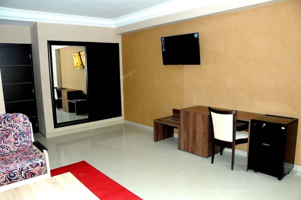 Apartment photo 1