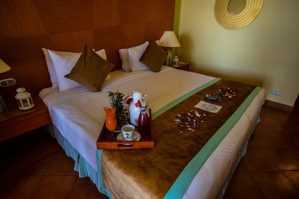 Superior Double Room, Sea View - Photo 1