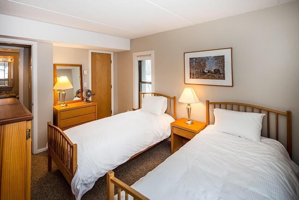 Condo, Multiple Beds (Pinnacle F8)