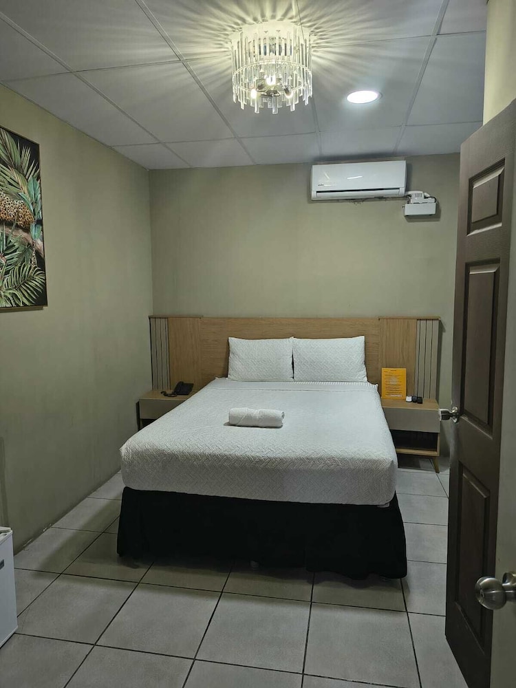 Standard Single Room with Shower