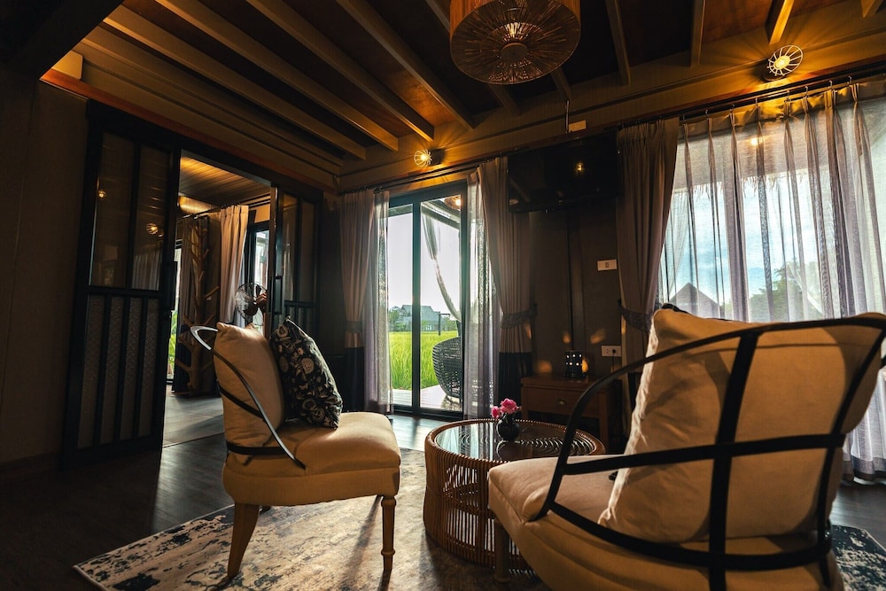 Premium Duplex - Photo 13
