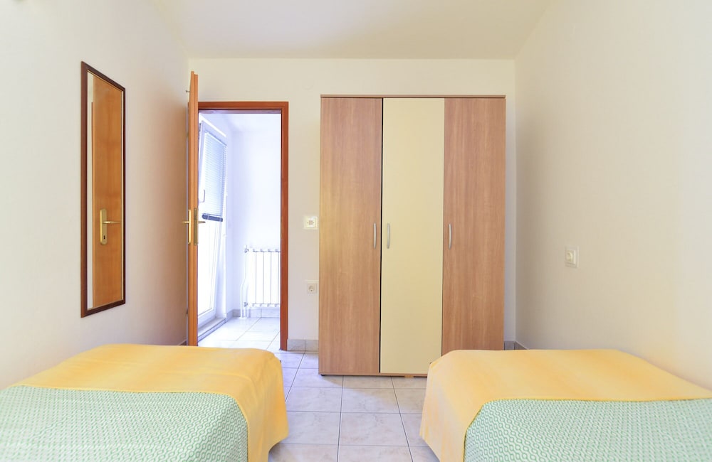 Apartment, 2 Bedrooms (100/191)