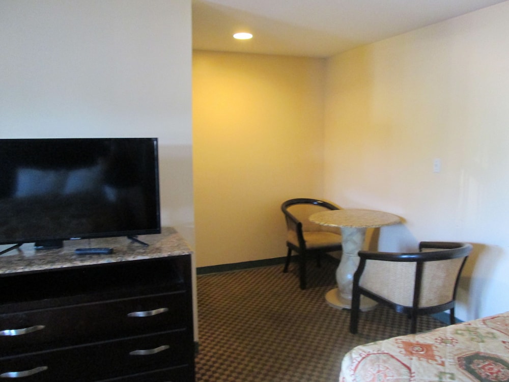 Standard Double Room, 2 Double Beds, Non Smoking photo 3