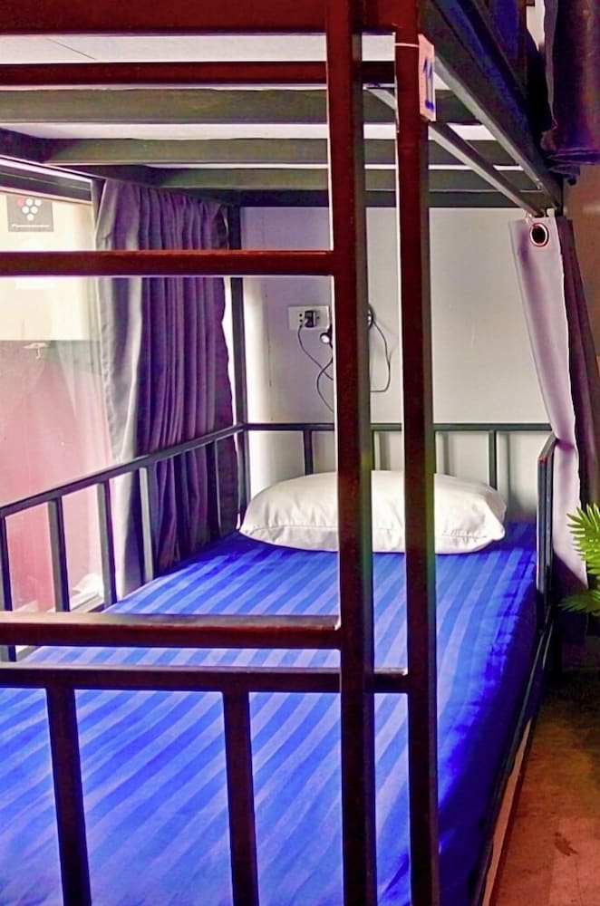 Economy Shared Dormitory, 4 Bedrooms photo 2
