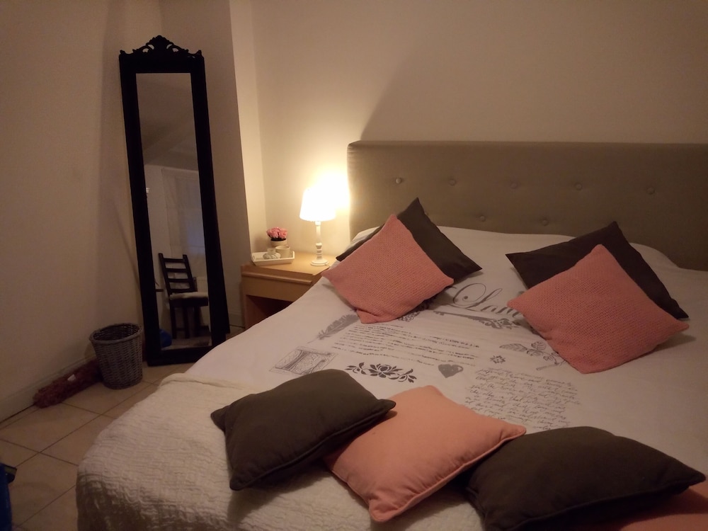 Apartment photo 1