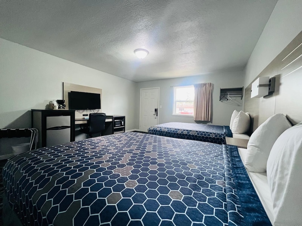 Room, 2 Queen Beds, Non Smoking