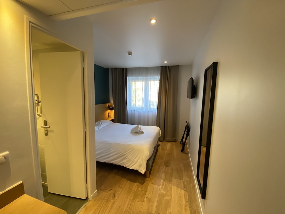 Double Room - Photo 14