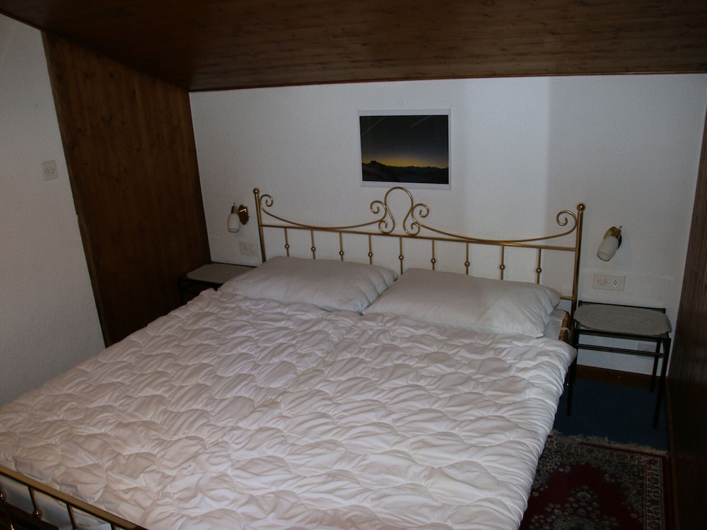 Apartment photo 2