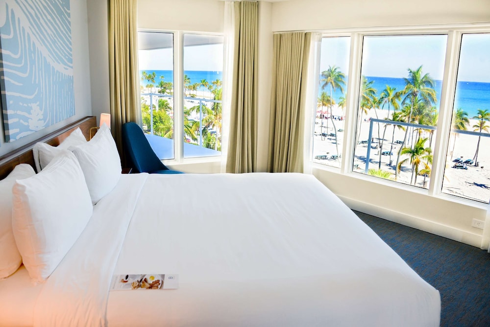 Suite, 1 King Bed with Sofa bed, Balcony, Oceanfront (Posh Balcony One Bedroom Ocean Front) - Photo 5