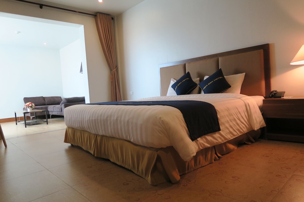 Ocean Premier Room Executive Suite photo 1