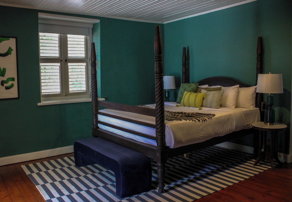 Themed Suites - Photo 1