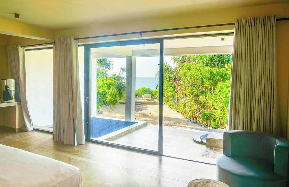 Garden suite with sea view photo 3