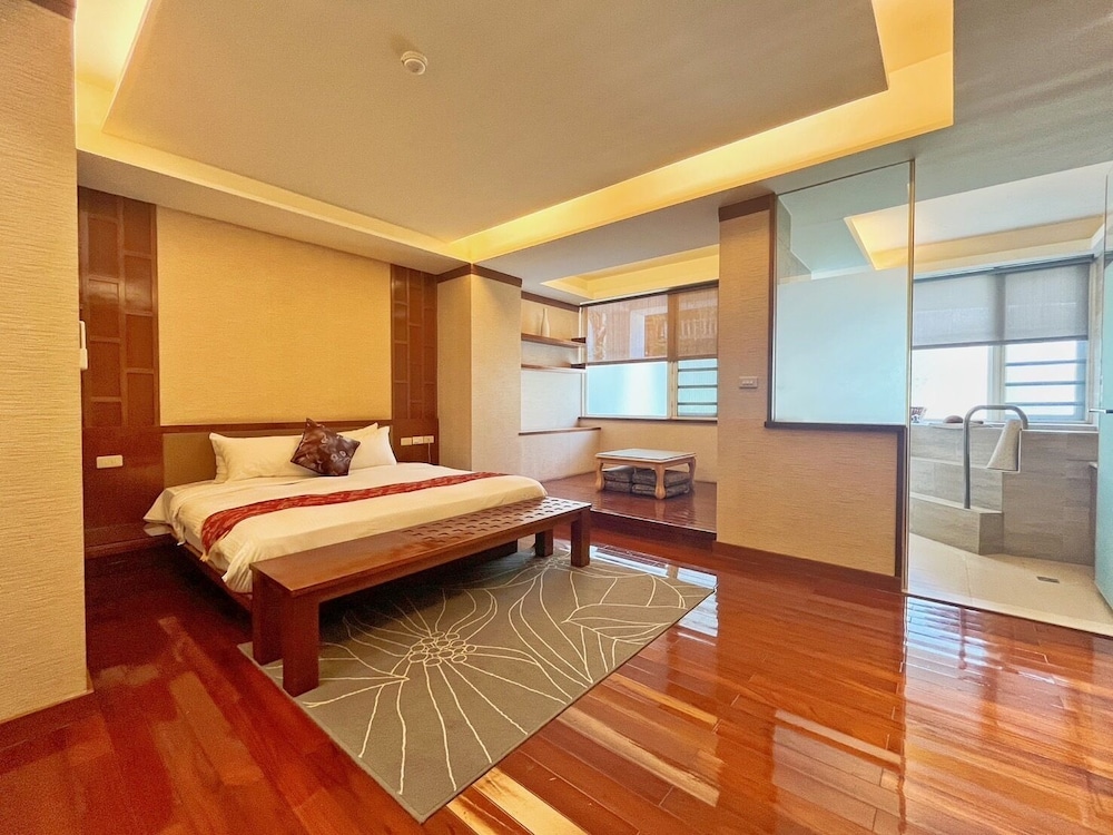 Deluxe SPA room