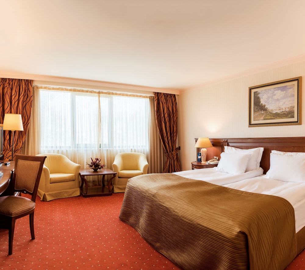 Executive Room - Photo 4