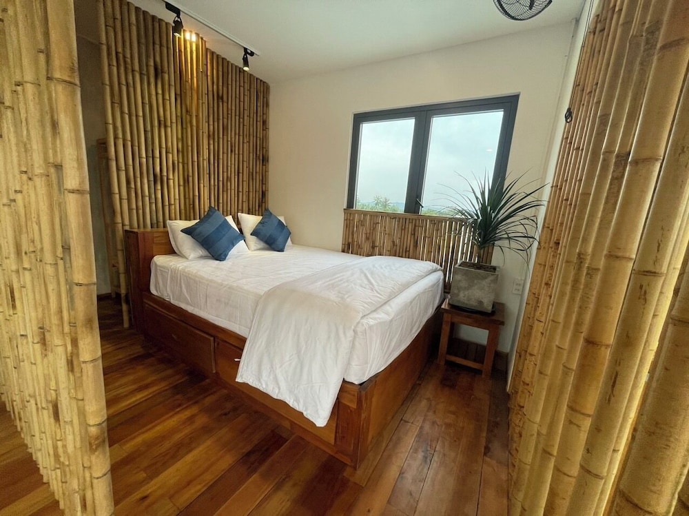 Panoramic Triple Room