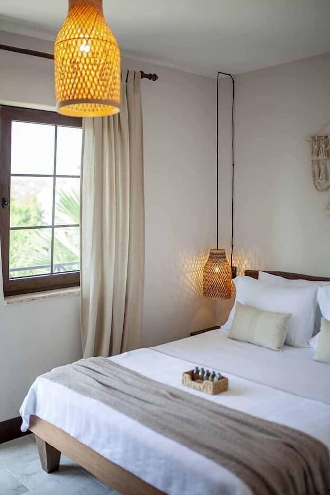 Deluxe Double Room, Balcony, Partial Sea View