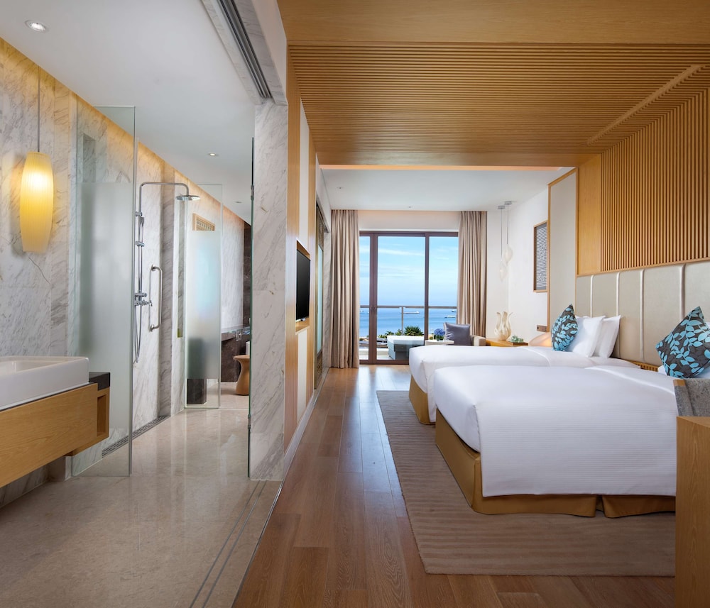 Twin Premier Ocean View Room thumbnail 6
