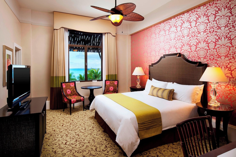 Historic Ocean 1 King Mobility/Hearing Accessible Room, Transfer Shower - Photo 1