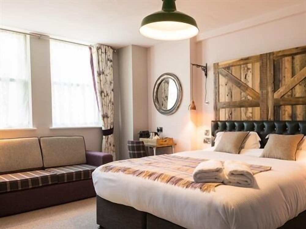 Superior Suite, Ensuite (Downs Barn)