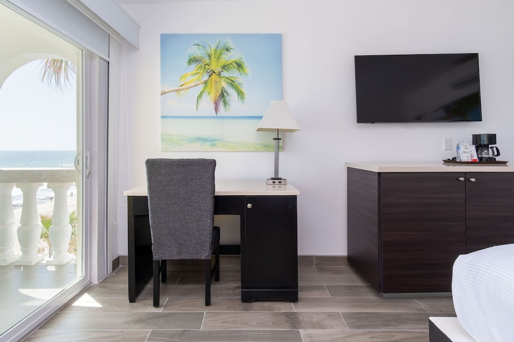 Comfort Room, Ocean View photo 3