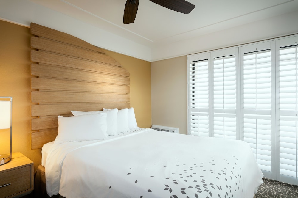Premium Room, 1 Queen Bed