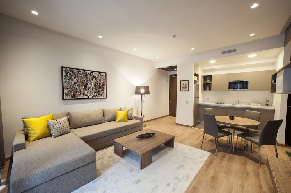 Luxury Suite photo 3