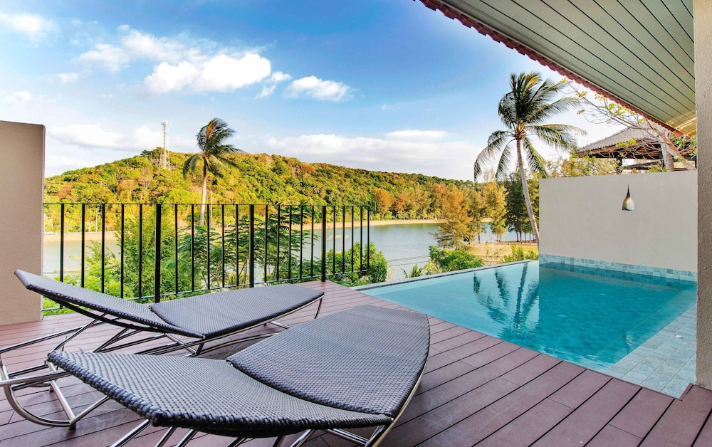 Grand View Pool Villas  (Lake View) - Photo 11