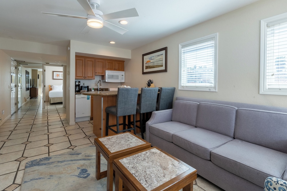 Studio Suite, Non Smoking, Ocean View photo 2