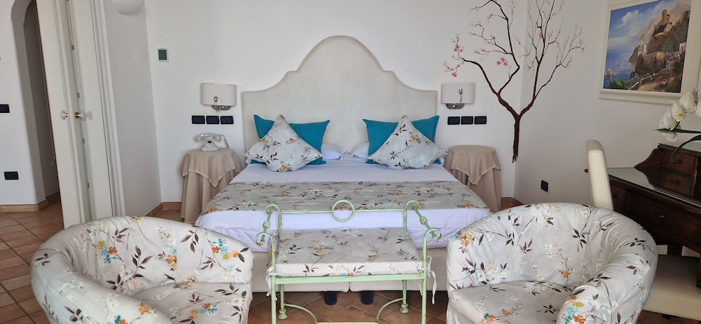 Suite, Sea View - Photo 1