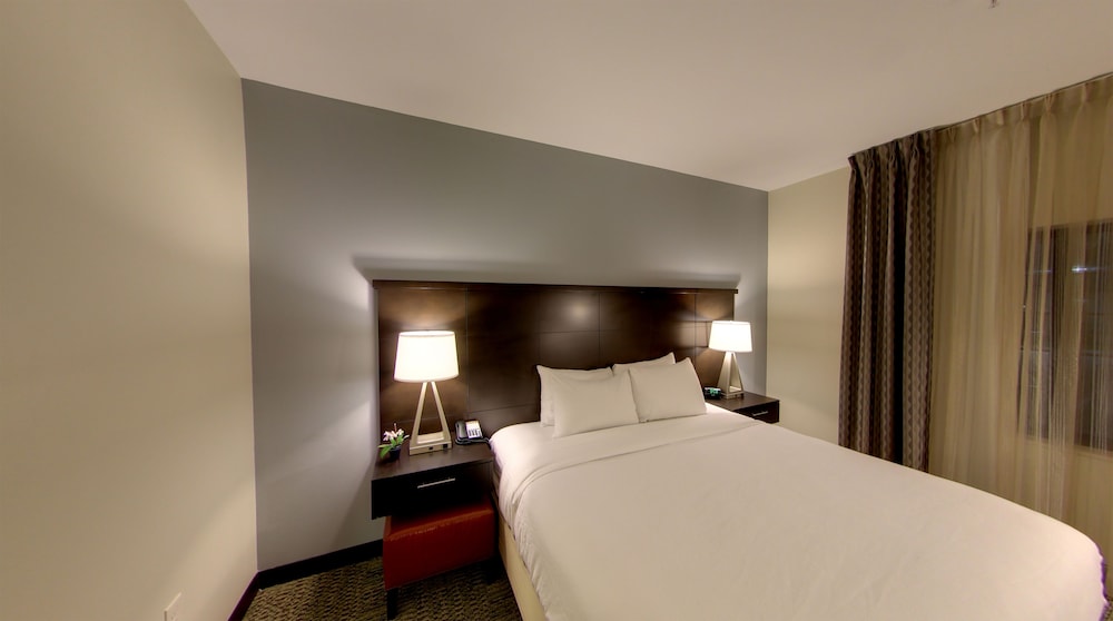 Studio Suite, 1 Queen Bed (Mobility, Bathtub) photo 1
