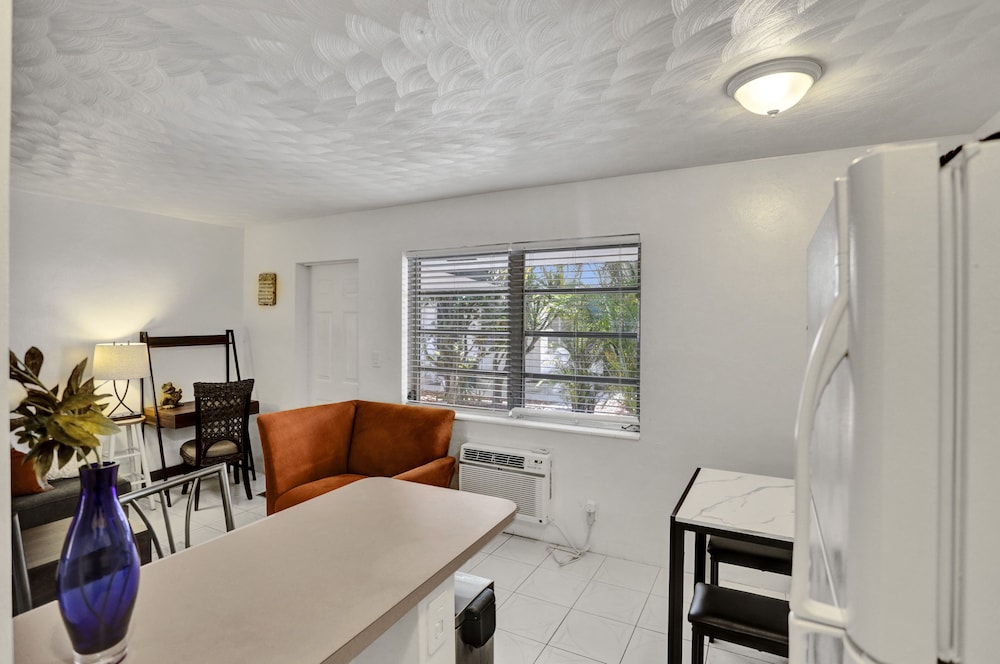 Comfort Apartment, 1 Bedroom, Kitchen, Courtyard View photo 2