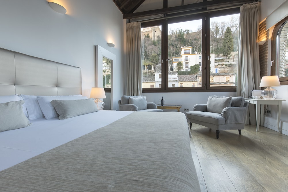 Suite (Alhambra View) - Photo 22