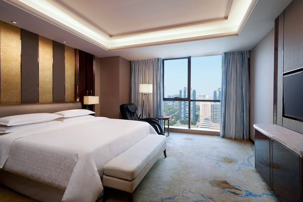 Executive Suite, 1 Bedroom, City View photo 1