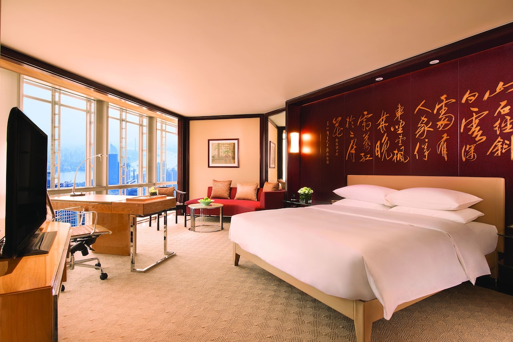 Club Room, 1 King Bed, River View (Deluxe) - Photo 1