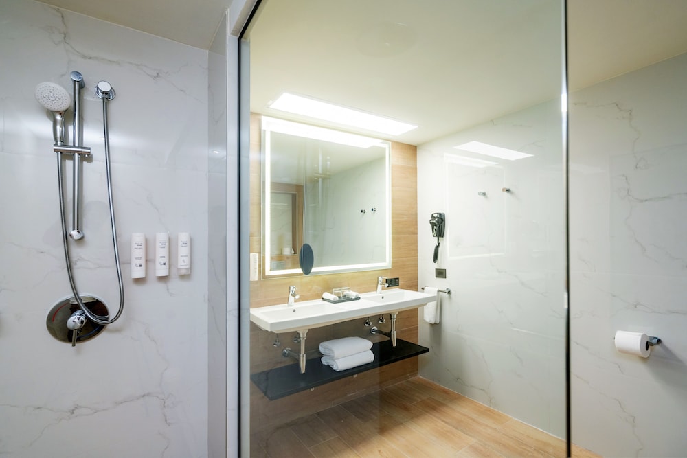 Junior Suite, Oceanfront (elite Club, B2c-us)